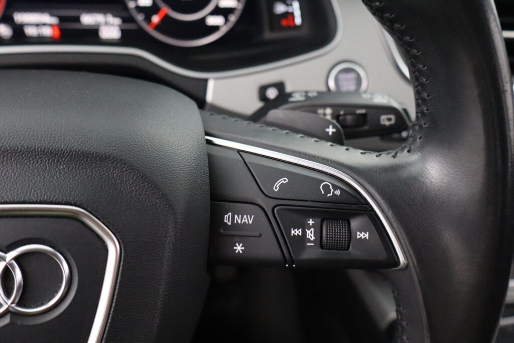Audi Q7 2016 3,0 V6 TDI quattro tiptronic Business / Nelipyöräohjaus / Webasto / Vetokoukku / Navi /
