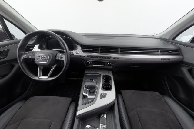 Audi Q7 2016 3,0 V6 TDI quattro tiptronic Business / Nelipyöräohjaus / Webasto / Vetokoukku / Navi /