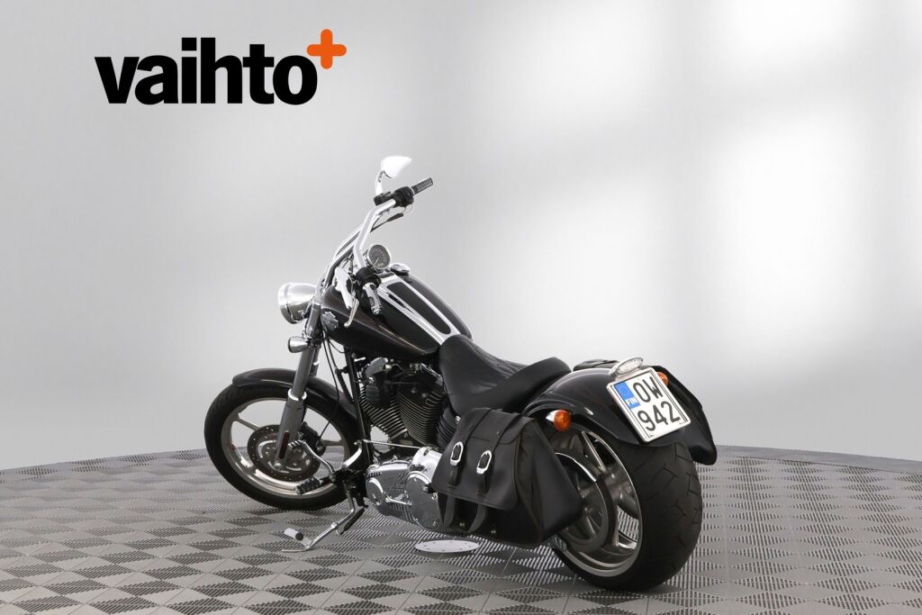 Harley-Davidson SOFTAIL 2009 Tyylikäs ja vähän ajettu FXCWC Rocker C / 1600cc moottori / Laukut / Lisäkromit /