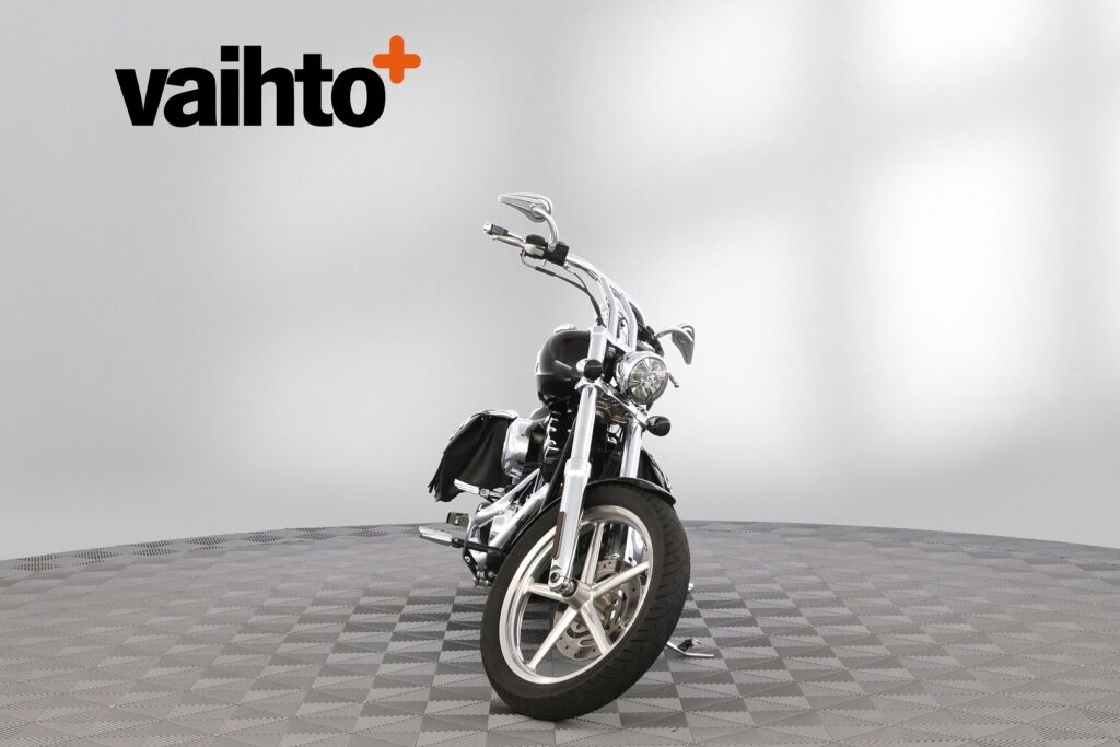 Harley-Davidson SOFTAIL 2009 Tyylikäs ja vähän ajettu FXCWC Rocker C / 1600cc moottori / Laukut / Lisäkromit /