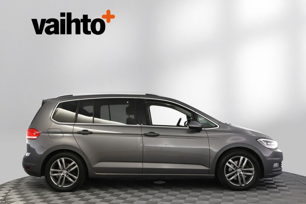 Volkswagen Touran 2016 Highline 2,0 TDI 110 kW (150 hv) DSG-automaatti / 7-Paikkainen/ Panoraama/ Adaptiivinen vakionopeussäädin/ Kamera