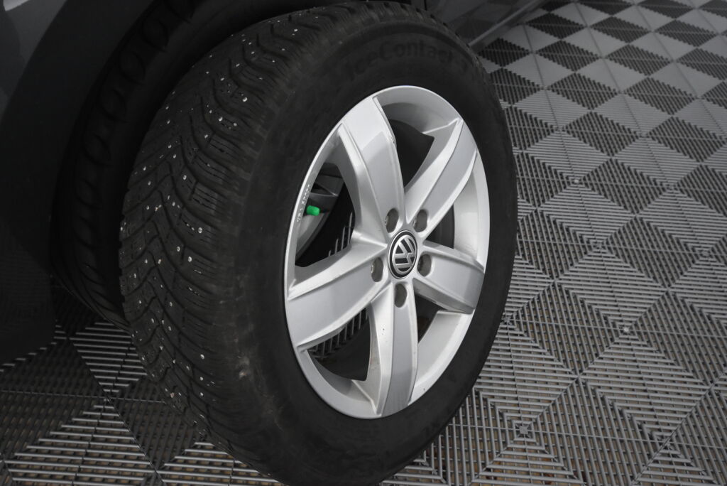 Volkswagen Touran 2016 Highline 2,0 TDI 110 kW (150 hv) DSG-automaatti / 7-Paikkainen/ Panoraama/ Adaptiivinen vakionopeussäädin/ Kamera