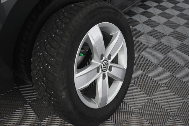 Volkswagen Touran 2016 Highline 2,0 TDI 110 kW (150 hv) DSG-automaatti / 7-Paikkainen/ Panoraama/ Adaptiivinen vakionopeussäädin/ Kamera