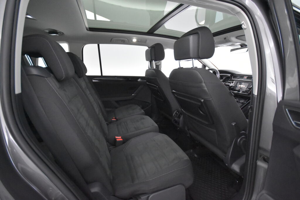 Volkswagen Touran 2016 Highline 2,0 TDI 110 kW (150 hv) DSG-automaatti / 7-Paikkainen/ Panoraama/ Adaptiivinen vakionopeussäädin/ Kamera