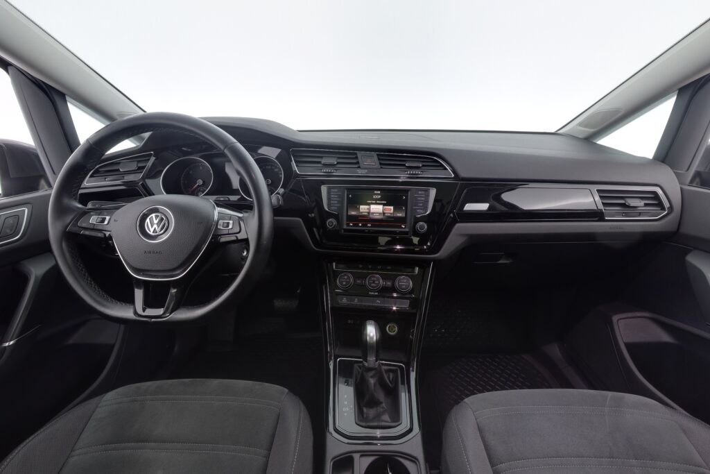 Volkswagen Touran 2016 Highline 2,0 TDI 110 kW (150 hv) DSG-automaatti / 7-Paikkainen/ Panoraama/ Adaptiivinen vakionopeussäädin/ Kamera