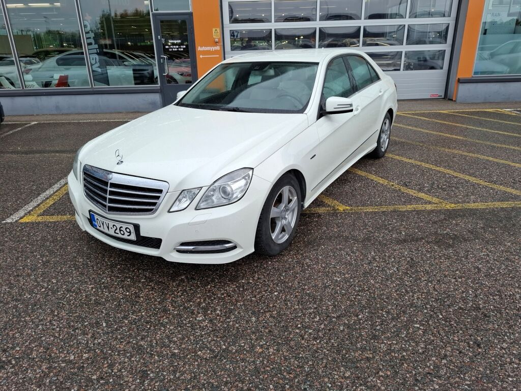 Mercedes-Benz E 2011 200 CDI BE A Premium Business / Huippusiisti / Xenonit / Tutkat / Lohkolämmitin /