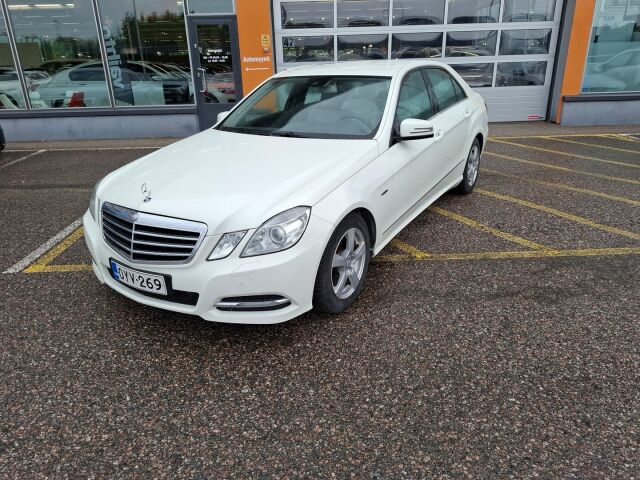 Mercedes-Benz E 2011 200 CDI BE A Premium Business / Huippusiisti / Xenonit / Tutkat / Lohkolämmitin /