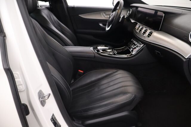 Mercedes-Benz E 2018 350 d T 4Matic A Premium Business AMG / HUIPPUVARUSTEET! / Adapt.Vak. / BLIS / Burmester / Panorama / Weba / Muistinahat