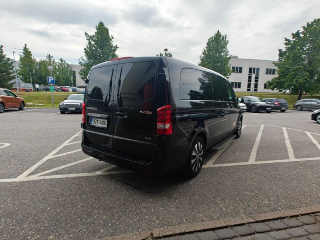 Mercedes-Benz Vito 2022 114CDI 4x4 Pitkä A3 A / Alvillinen / 9-Paikkainen / Led-ajovalot / Webasto / Astinlaudat / Kamera