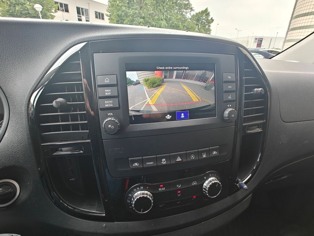 Mercedes-Benz Vito 2022 114CDI 4x4 Pitkä A3 A / Alvillinen / 9-Paikkainen / Led-ajovalot / Webasto / Astinlaudat / Kamera