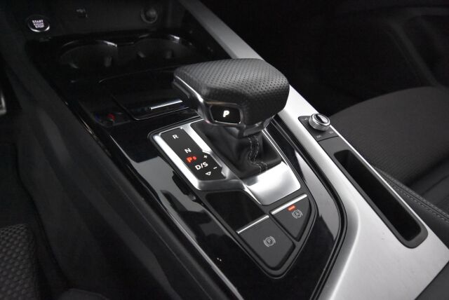 Audi A4 2022 Avant Business 40 TDI 150 kW MHEV quattro S tronic / Adapt. vakkari / P. kamera / Digimittaristo /