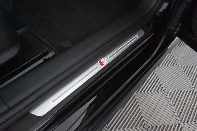 Audi A4 2022 Avant Business 40 TDI 150 kW MHEV quattro S tronic / Adapt. vakkari / P. kamera / Digimittaristo /
