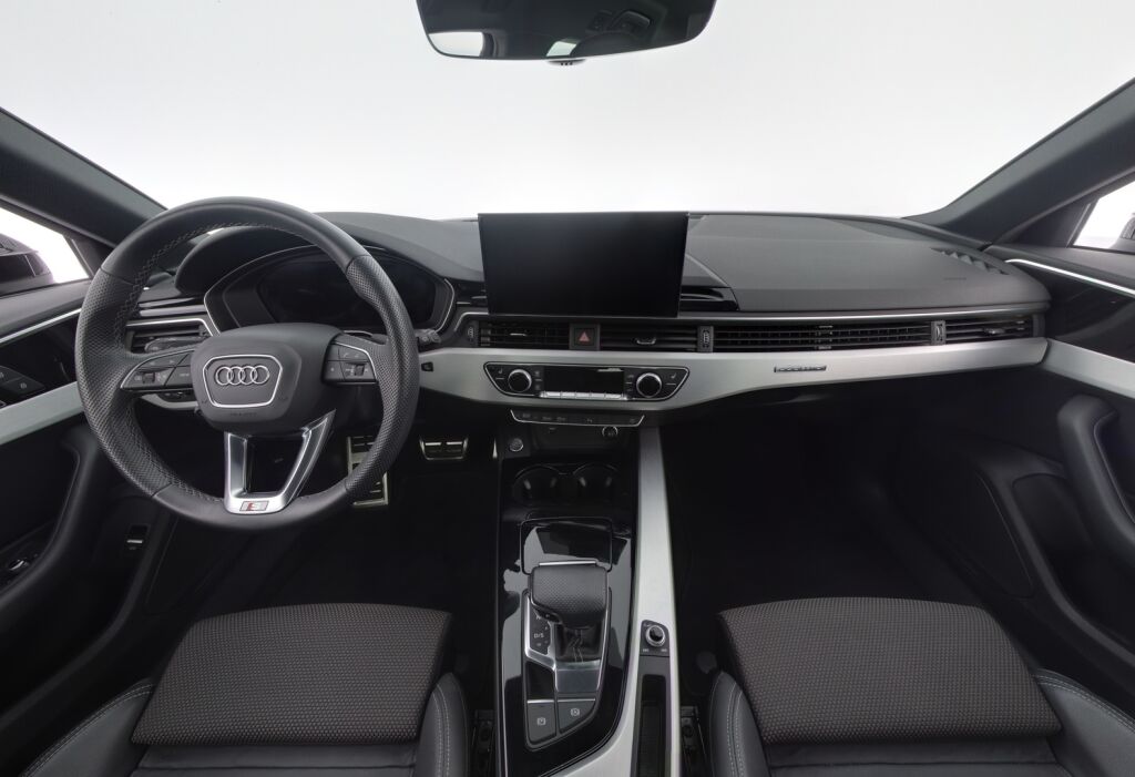 Audi A4 2022 Avant Business 40 TDI 150 kW MHEV quattro S tronic / Adapt. vakkari / P. kamera / Digimittaristo /