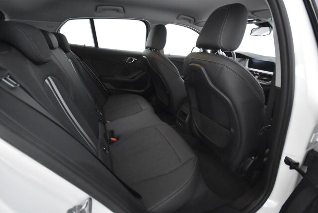 BMW 118 2020 F40 Hatchback 118i A Business / Led-ajovalot / Urheiluistuimet
