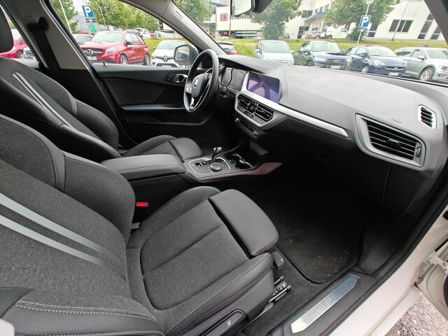 BMW 118 2020 F40 Hatchback 118i A Business / Led-ajovalot / Urheiluistuimet