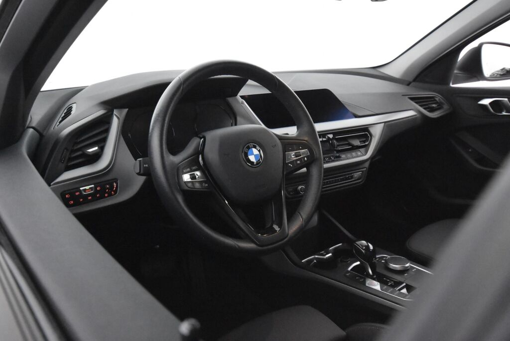 BMW 118 2020 F40 Hatchback 118i A Business / Led-ajovalot / Urheiluistuimet