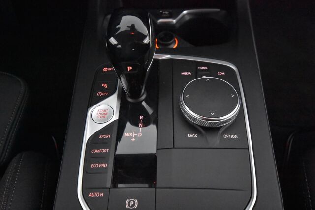 BMW 118 2020 F40 Hatchback 118i A Business / Led-ajovalot / Urheiluistuimet