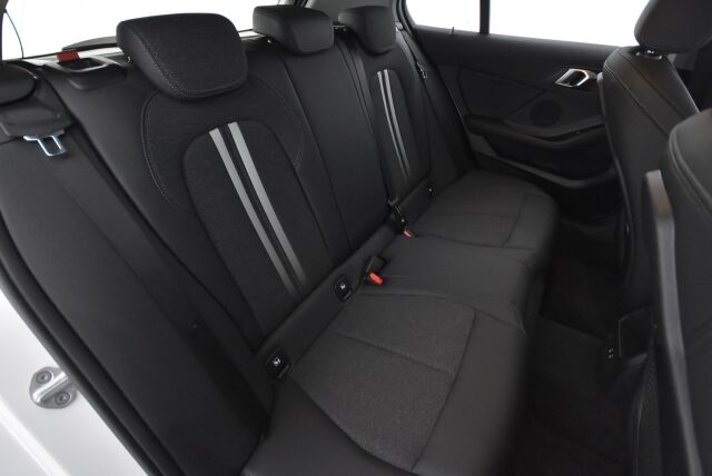 BMW 118 2020 F40 Hatchback 118i A Business / Led-ajovalot / Urheiluistuimet