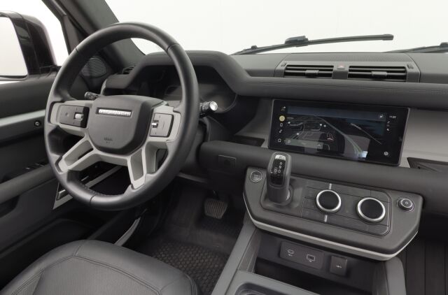 Land Rover Defender 2023 110 P400e Plug-in Hybrid SE 23,5MY / Matrix LED / Meridian® / Navi / Lämmitettävä ohjauspyörä / Webasto