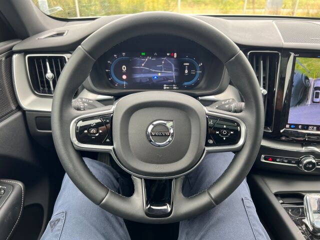 VOLVO XC60 2023 T8 AWD Long Range High Performance Plus Black Edition aut. / Vetokoukku / Harman&Kardon / KeylessGo / Sport muistipenkit /