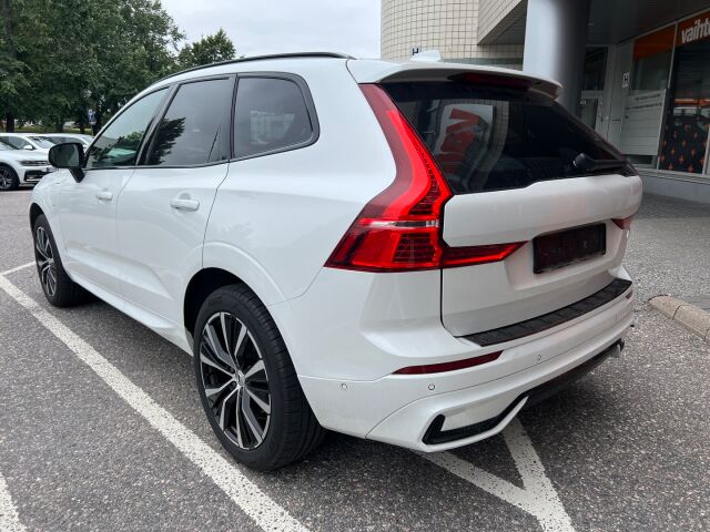 VOLVO XC60 2023 T8 AWD Long Range High Performance Plus Black Edition aut. / Vetokoukku / Harman&Kardon / KeylessGo / Sport muistipenkit /