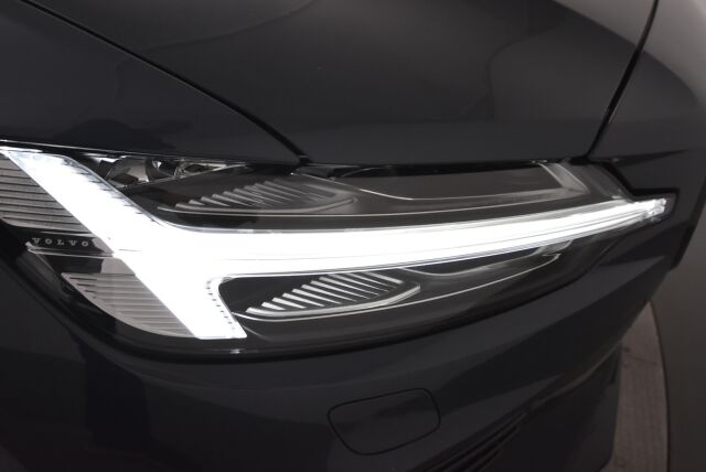 VOLVO V60 2023 T6 AWD Long Range Plus Dark / Harman Kardon / ACC / BLIS / Muistipenkit - RAHOITUS TÄHÄN AUTOON VAIN 3.99% - 