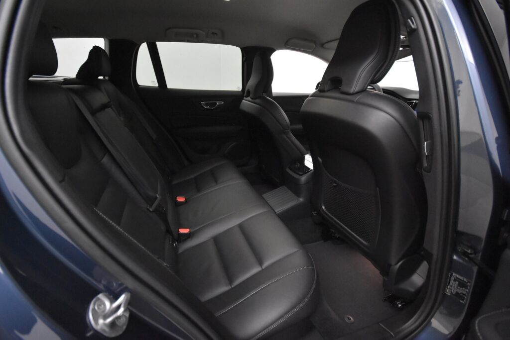 VOLVO V60 2023 T6 AWD Long Range Plus Dark / Harman Kardon / ACC / BLIS / Muistipenkit - RAHOITUS TÄHÄN AUTOON VAIN 3.99% - 