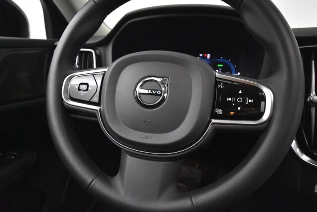 VOLVO V60 2023 T6 AWD Long Range Plus Dark / Harman Kardon / ACC / BLIS / Muistipenkit - RAHOITUS TÄHÄN AUTOON VAIN 3.99% - 