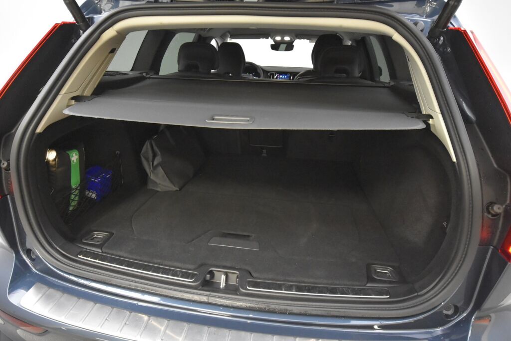 VOLVO V60 2023 T6 AWD Long Range Plus Dark / Harman Kardon / ACC / BLIS / Muistipenkit - RAHOITUS TÄHÄN AUTOON VAIN 3.99% - 
