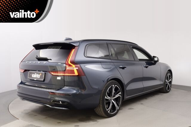 VOLVO V60 2023 T6 AWD Long Range Plus Dark / Harman Kardon / ACC / BLIS / Muistipenkit - RAHOITUS TÄHÄN AUTOON VAIN 3.99% - 