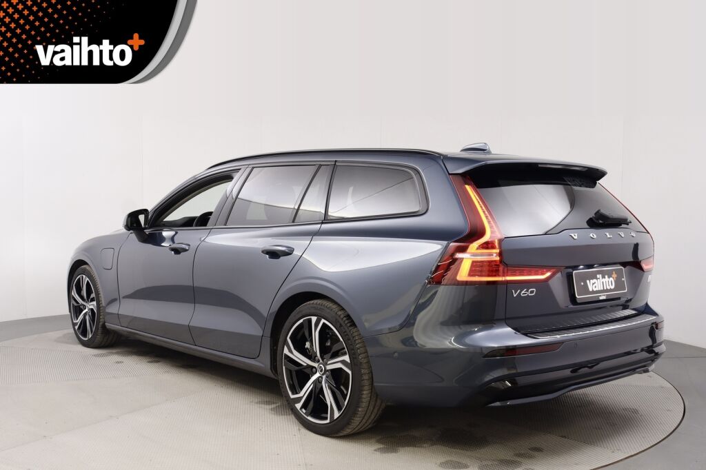 VOLVO V60 2023 T6 AWD Long Range Plus Dark / Harman Kardon / ACC / BLIS / Muistipenkit - RAHOITUS TÄHÄN AUTOON VAIN 3.99% - 