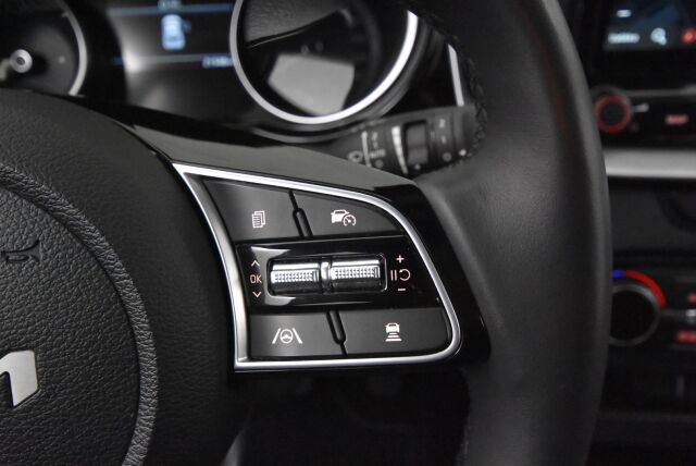 KIA XCEED 2023 1,6 GDI Plug-In Hybrid EX DCT Facelift / Tehdastakuu / ACC / Led ajovalot / Lämmitettävä ohjauspyörä - RAHOITUS TÄHÄN AUTOON VAIN 3.99% - 