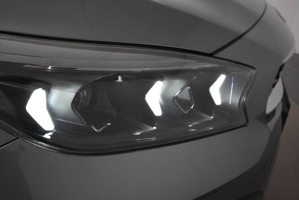 KIA XCEED 2023 1,6 GDI Plug-In Hybrid EX DCT Facelift / Tehdastakuu / ACC / Led ajovalot / Lämmitettävä ohjauspyörä - RAHOITUS TÄHÄN AUTOON VAIN 3.99% - 
