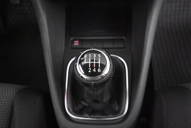 Volkswagen Golf 2010 Comfortline 2,0 TDI 103 kW (140 hv) 4MOTION 4-ovinen / Suomiauto /  Mootorilämmitin /