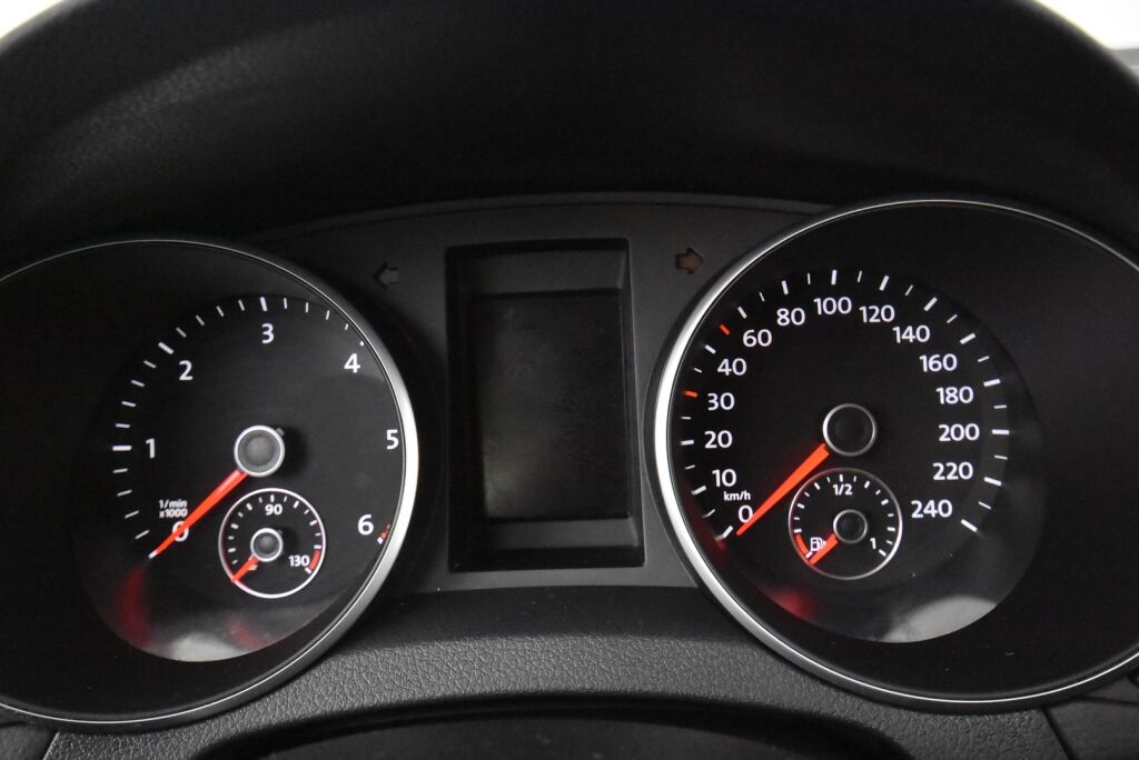 Volkswagen Golf 2010 Comfortline 2,0 TDI 103 kW (140 hv) 4MOTION 4-ovinen / Suomiauto /  Mootorilämmitin /