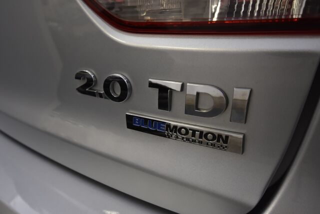 Volkswagen Golf 2010 Comfortline 2,0 TDI 103 kW (140 hv) 4MOTION 4-ovinen / Suomiauto /  Mootorilämmitin /