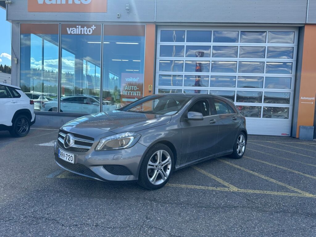 Mercedes-Benz A 2014 180 BE A Premium Business / P.kamera / Vetokoukku / Bi-xenon / Lohkolämmitin