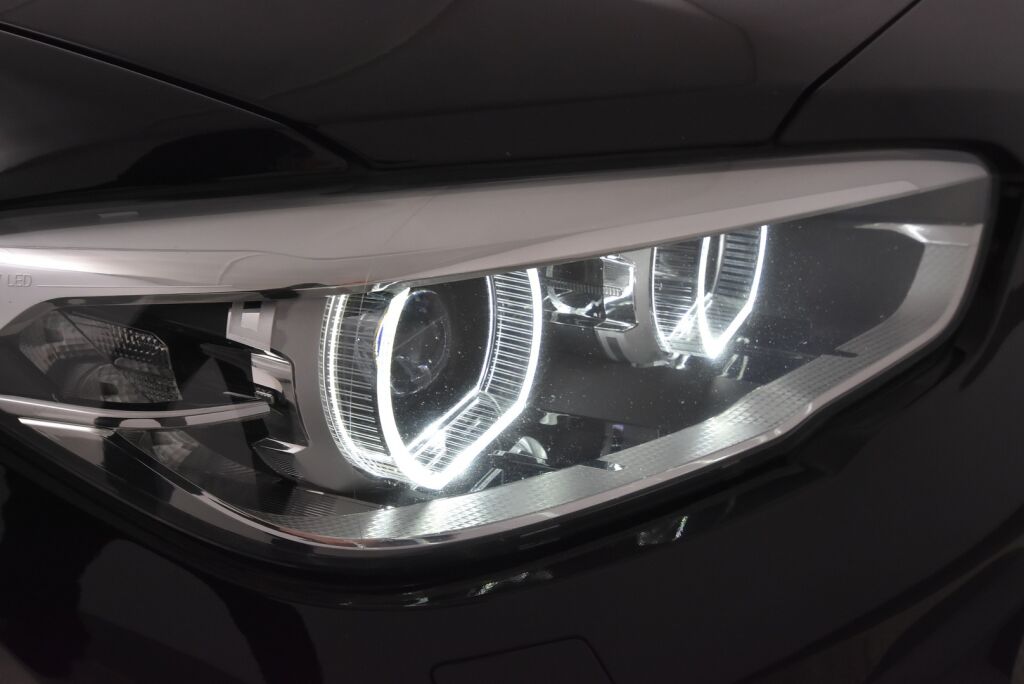 BMW 118 2015 F20 Hatchback 118i A Business / Led-valot / Tutkat takana / Urheiluistuimet