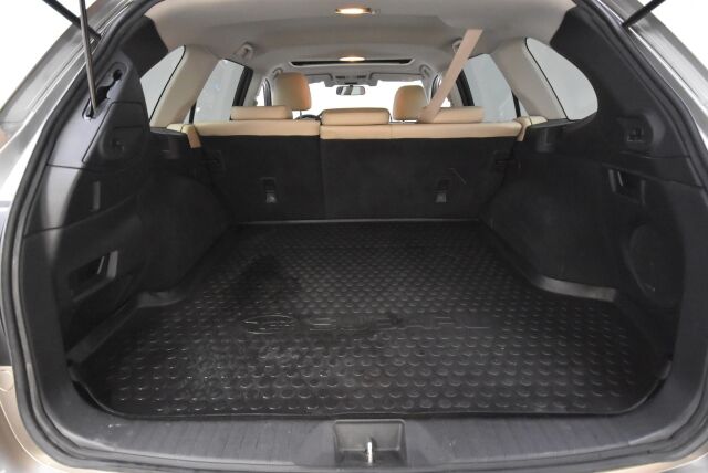Subaru Outback 2015 2,5i Summit CVT / 1-Omisteinen / ACC / Harman & Kardon / Nahkaverhoilu / Navigointi / Peruutuskamera