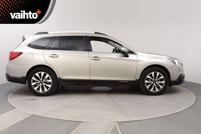 Subaru Outback 2015 2,5i Summit CVT / 1-Omisteinen / ACC / Harman & Kardon / Nahkaverhoilu / Navigointi / Peruutuskamera