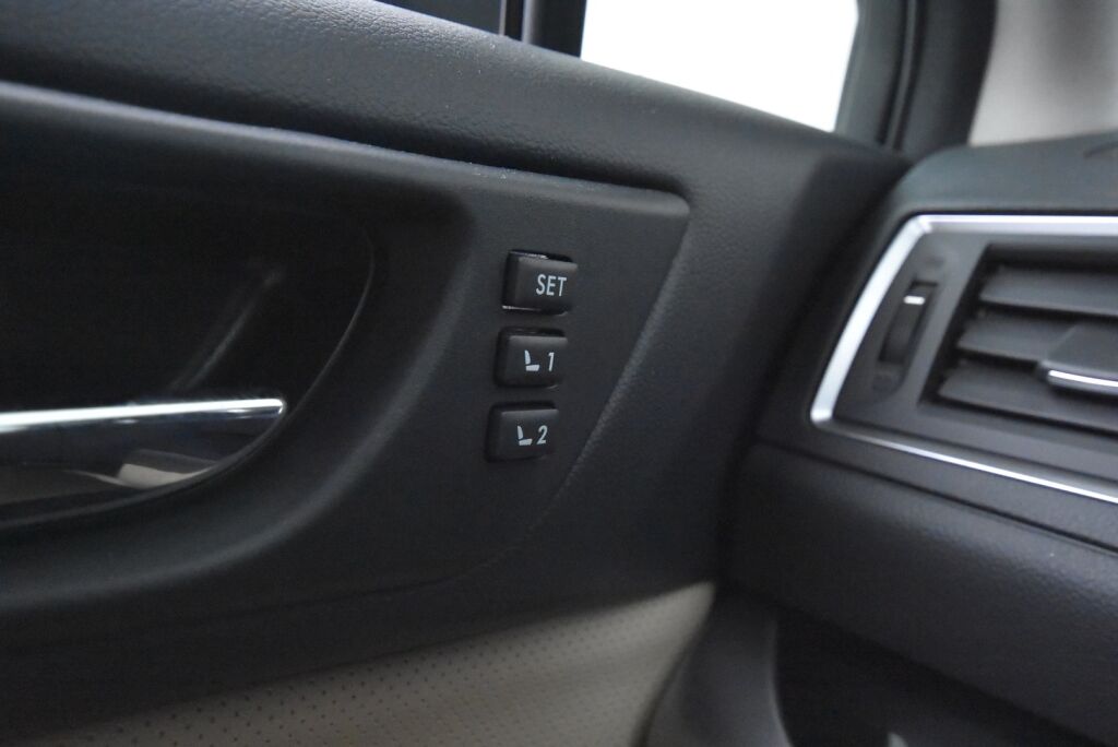 Subaru Outback 2015 2,5i Summit CVT / 1-Omisteinen / ACC / Harman & Kardon / Nahkaverhoilu / Navigointi / Peruutuskamera