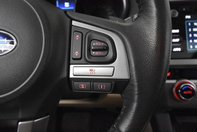Subaru Outback 2015 2,5i Summit CVT / 1-Omisteinen / ACC / Harman & Kardon / Nahkaverhoilu / Navigointi / Peruutuskamera