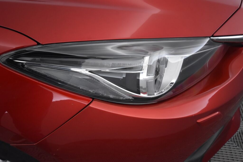 Mazda 3 2015 5HB 2,0 (120) SKYACTIV-G Premium Plus 6AT 5ov BP2 / Vakkari / Moottorilämmitin / Takatutka