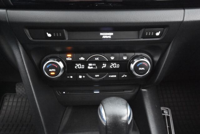 Mazda 3 2015 5HB 2,0 (120) SKYACTIV-G Premium Plus 6AT 5ov BP2 / Vakkari / Moottorilämmitin / Takatutka