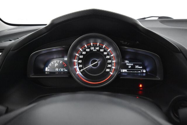 Mazda 3 2015 5HB 2,0 (120) SKYACTIV-G Premium Plus 6AT 5ov BP2 / Vakkari / Moottorilämmitin / Takatutka