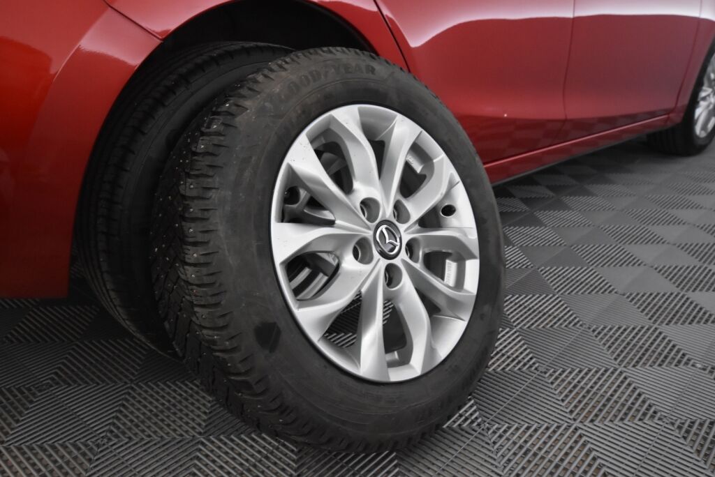 Mazda 3 2015 5HB 2,0 (120) SKYACTIV-G Premium Plus 6AT 5ov BP2 / Vakkari / Moottorilämmitin / Takatutka