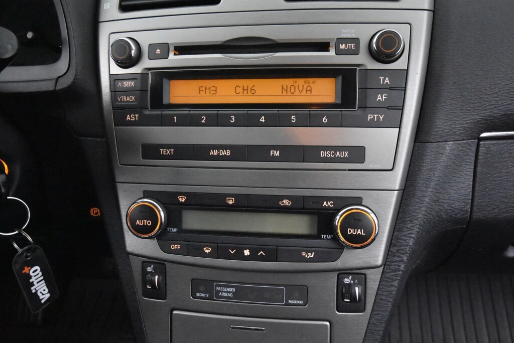 Toyota Avensis 2010 1,8 Valvematic Sol Edition 4ov Multidrive S / JUURI TULLUT / Suomiauto / Vakionopeudensäädin