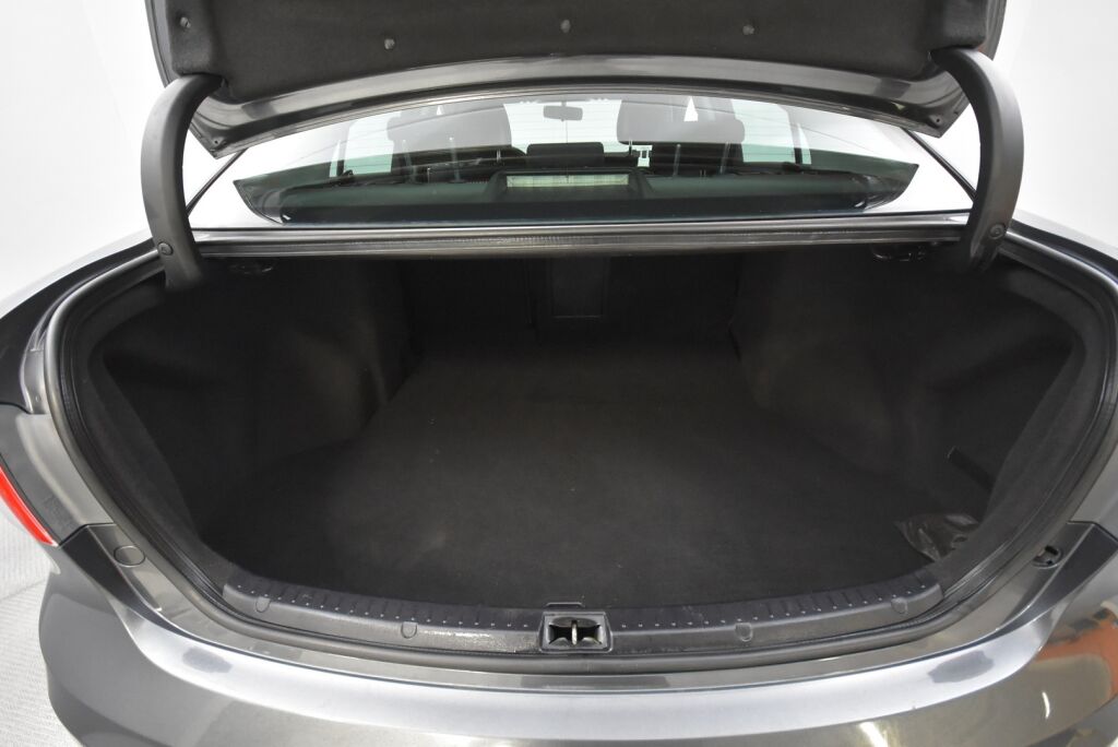 Toyota Avensis 2010 1,8 Valvematic Sol Edition 4ov Multidrive S / JUURI TULLUT / Suomiauto / Vakionopeudensäädin