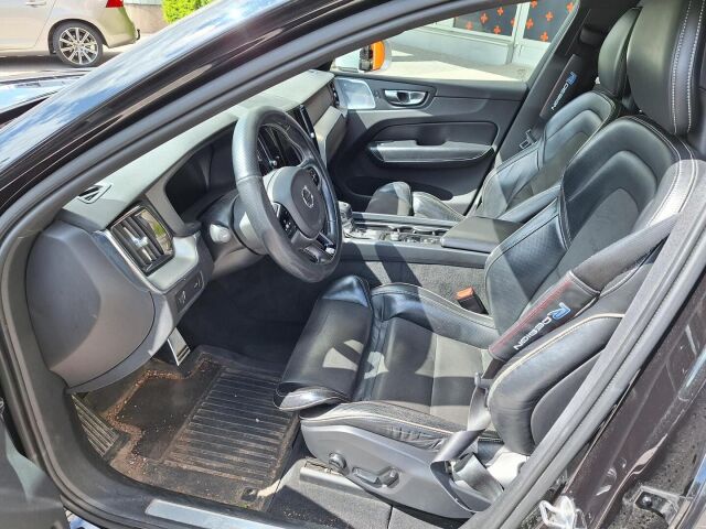 Volvo XC60 2017 D5 AWD R-Design aut / B&W / Panoraama / Navi / HUD / 360-kamera / Webasto /