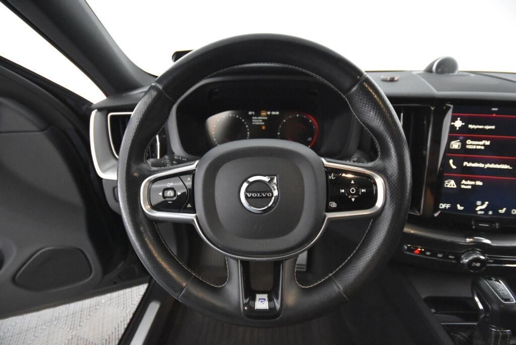 Volvo XC60 2017 D5 AWD R-Design aut / B&W / Panoraama / Navi / HUD / 360-kamera / Webasto /